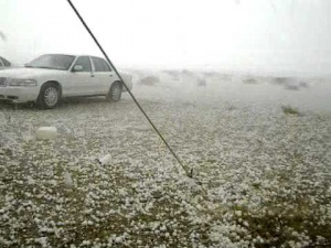 В Кувейт за първи път падна сняг