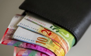 Швейцарците на референдум - ще казват искат ли 2500 франка базов месечен доход