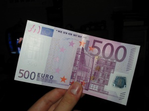 ЕЦБ отрече банкнотите от 500 евро да са хит за бандитите