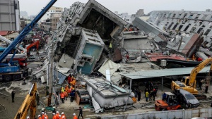 Броят на загиналите при земетресението в Тайван вече е 36 човека