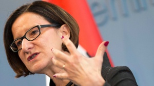 Австрия: Гърция не може да се справи с бежанците