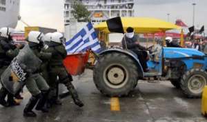 Челен сблъсък на гръцката полиция и фермерите