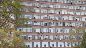 Жена скочи от 6-тия етаж на болница в Пловдив и почина