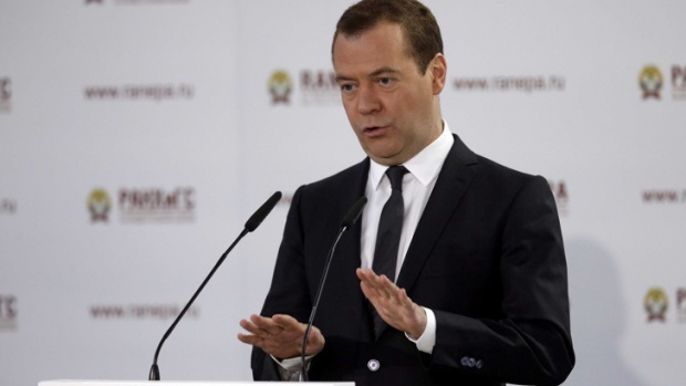 Медведев: Времената на високата петролна рента приключиха