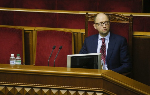 Главният прокурор на Украйна подаде оставка, внасят вот на недоверие на кабинета "Яценюк"