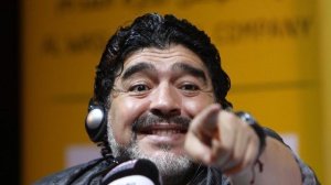 Меси щеше да яде бой, ако бие такава дузпа в Аржентина, призна Марадона