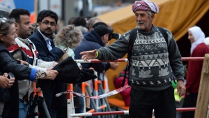 ЕС започна изплащането на 3 млрд. евро за бежанците в Турция