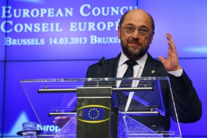 Мартин Шулц разкритикува Турция заради атаката срещу вестник ''Заман''