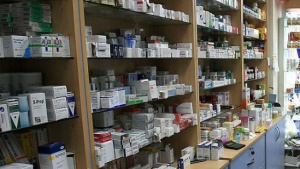 Връщат стария режим за близо 900 медикамента - аптеките пак ще дават само изписания от лекаря