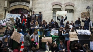 Масови протести парализираха трафика във Франция