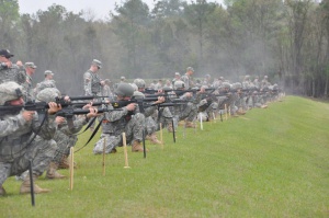 Армията опря до трудовите борси в търсене на кадри