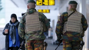 Derniere Heure: Белгийската полиция разпитва таксиметровия шофьор, докарал терористите на летището