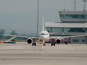 Анонимен сигнал за бомба на летището в Атина
