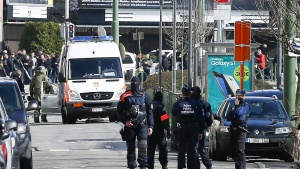 Разследването на осуетения план за атентат във Франция се пренесе и в Холандия и Белгия