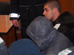 Охранители, пребили до смърт мъж в мол, не се признаха за виновни