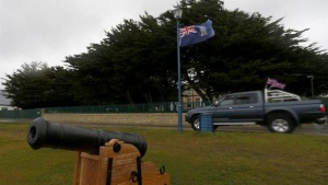 Фолкландските острови са в аржентински води, реши комисия на ООН