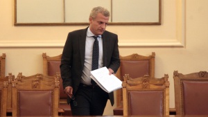 БСП вика Петър Москов в Народното събрание заради лекарските протести