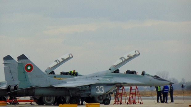 Ненчев спря обществената поръчка за доставки на храна към армията