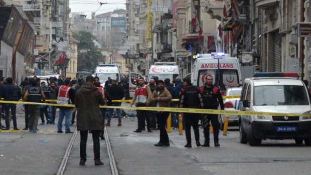 Взрив разтърси центъра на Истанбул, има поне четири жертви