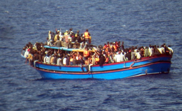 Италиански кораби спасиха над 1500 мигранти в Сицилийския пролив само за ден