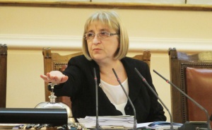 Цачева покани Кадиев на среща в съда, замесил името й в скандала с ДАИ