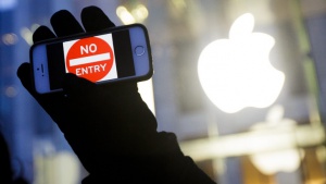 Apple празнува 40-ти рожден ден на фона на скандала с предоставяне на достъп до данни на ФБР