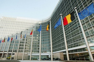 Европейската комисия ще прави пълен списък на офшорните зони