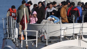 Турция дава гражданство и избирателни права на бежанците. Ще претопи ли Ердоган кюрдското малцинство в масата от мигранти?