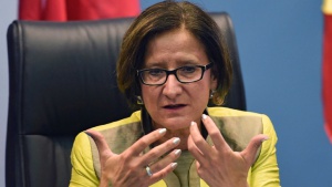 Австрийският вътрешен министър се оттегля от поста