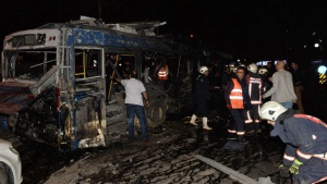 Кола-бомба се взриви и рани няколко души в база на жандармерията в Югоизточна Турция