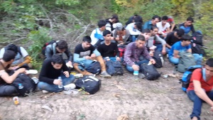 Обществото разделено за гражданските арести! МВР отговаря с нови правила за поведение при среща с незаконните мигранти!
