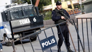 Турската полиция задържа микробус с 3 тона експлозиви