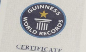 Младежи във Варна ще се опитат да подобрят рекорда на Гинес за "Най-голяма ДНК верига, съставена от хора"