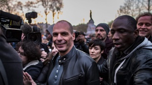 Варуфакис подкрепи протестите във Франция срещу реформата на трудовия пазар
