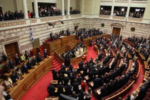 Гръцкото правителство внесе в парламента законопроекта за пенсионна и данъчна реформа