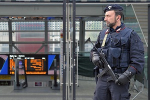 Месец след атентатите Брюксел още се отърсва от шока