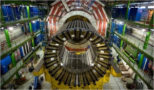 ЦЕРН предостави на Големия адронен ускорител 300 терабайта безплатни данни