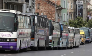 Автобусни превозвачи излизат на протест