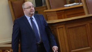 Управляващото мнозинство потъпка конституционните права на стотици хиляди граждани, заяви Четин Казак