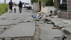 Сеизмична активност в Япония, хиляди сгради са застрашени от срутване