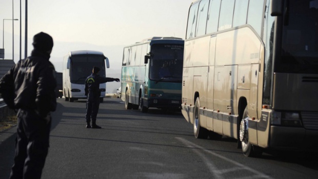 Автобуси от цялата страна блокират София на 26 април