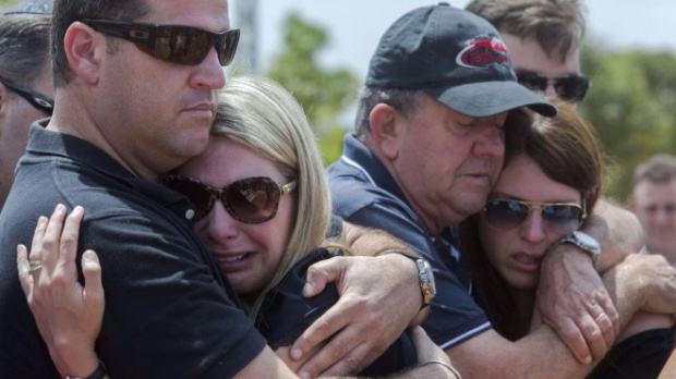 Близки на 150-те жертви на Андреас Лубиц съдят авиошкола в Аризона