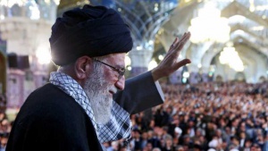 Аятолах Хаменей към САЩ: Какво правите в Персийския залив, вървете си в Залива на прасетата