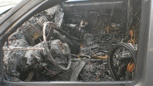 Два автомобила изгоряха пред болница в Бургас