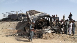 Най-малко 73 души загинаха при катастрофа с два автобуса и цистерна в Афганистан