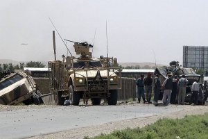 Четирима души са загинали при самоубийствен атентат срещу полицейски център за обучение в Афганистан