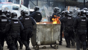 Баня Лука в очакване на сблъсъци! Над 2000 полицаи ще бдят за безредици на двата протеста в столицата на Република Сръбска