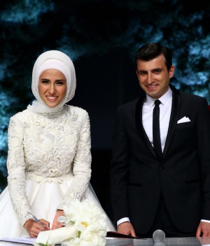 Ердоган ожени най-малката си дъщеря пред 6000 гости