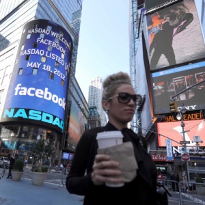 Какво се крие зад мощта на гигантските интернет компании?