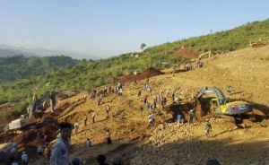 Свлачище в Мианмар отне живота на поне 11 души